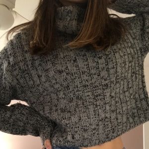 gray knit cropped turtleneck great condition!
